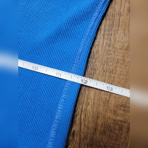 FREE W BUNDLE G21 ribbed tank top - Picture 5 of 7